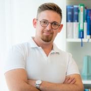 Portraitfoto Mag. Kevin Schwarzl, BA.pth